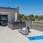 Luxury Heated Pool, 6 Persons, Jacuzzi, Sea View Zaglavice