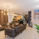 Villa Luxury Heated Pool, 6 Persons, Jacuzzi, Sea View *