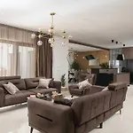 Villa Luxury Heated Pool, 6 Persons, Jacuzzi, Sea View Zaglavice