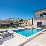 Luxury Heated Pool, 6 Persons, Jacuzzi, Sea View * Zaglavice