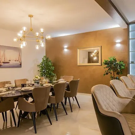 Luxury Heated Pool, 6 Persons, Jacuzzi, Sea View 别墅