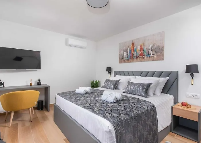 Luxury Heated Pool, 6 Persons, Jacuzzi, Sea View 别墅 Zaglavice