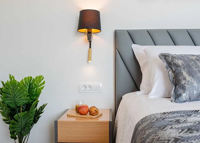 别墅 Luxury Heated Pool, 6 Persons, Jacuzzi, Sea View Zaglavice