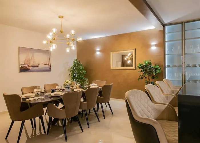 Luxury Heated Pool, 6 Persons, Jacuzzi, Sea View 别墅