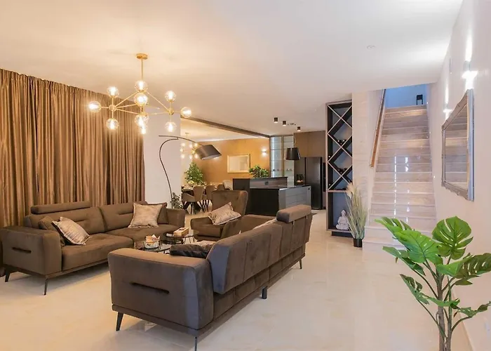 别墅 Luxury Heated Pool, 6 Persons, Jacuzzi, Sea View *