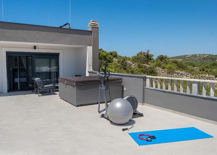 Luxury Heated Pool, 6 Persons, Jacuzzi, Sea View Zaglavice