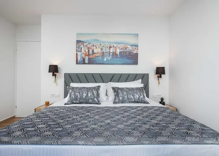 Luxury Heated Pool, 6 Persons, Jacuzzi, Sea View *