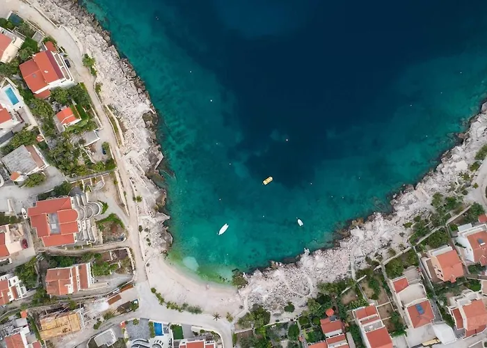 Villa Luxury Heated Pool, 6 Persons, Jacuzzi, Sea View